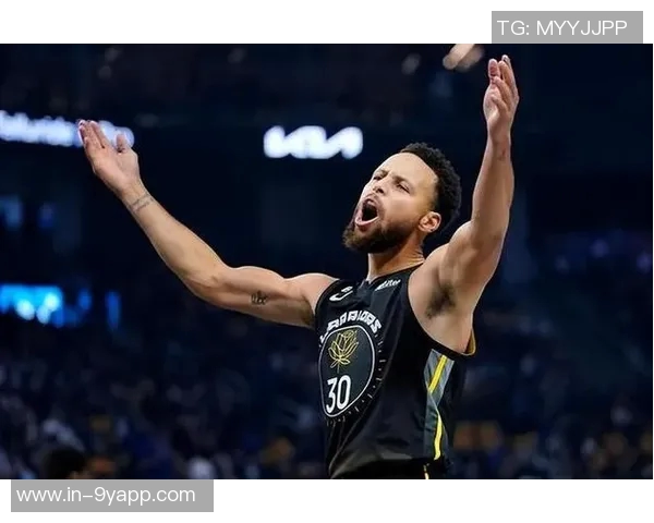 库里三节狂砍35分5板2帽难救勇士球队仍落后12分苦苦支撑艰难追分