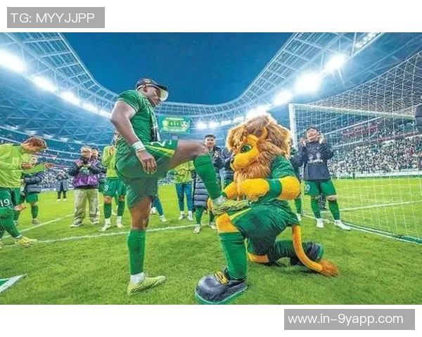 法比奥逆袭成中超金靴赛后感动落泪展现真情与坚持